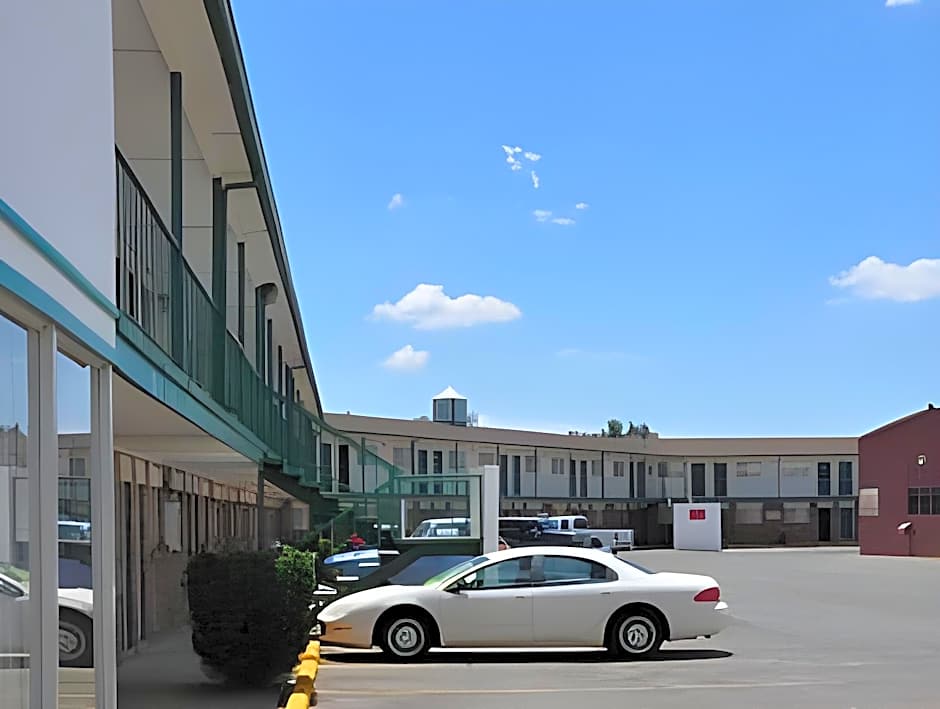 Copper Manor Motel