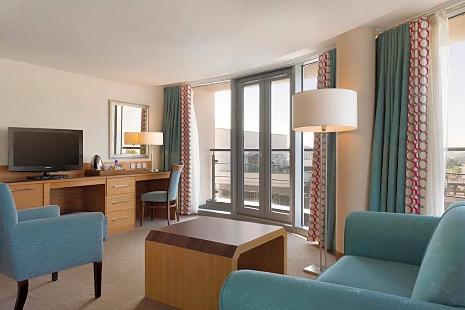 Waterfront Southport Hotel