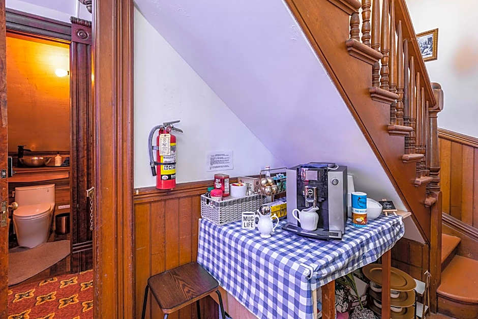 Pinc Lady Mansion
