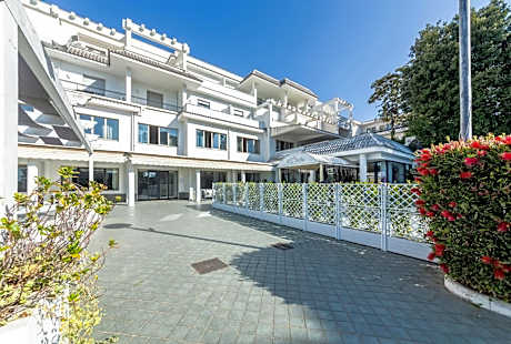 Hotel Sakura, Sure Hotel Collection by Best Western