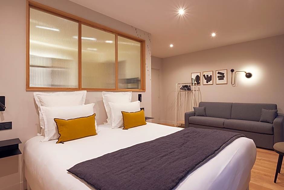 Tinah Paris, Champs Elysées