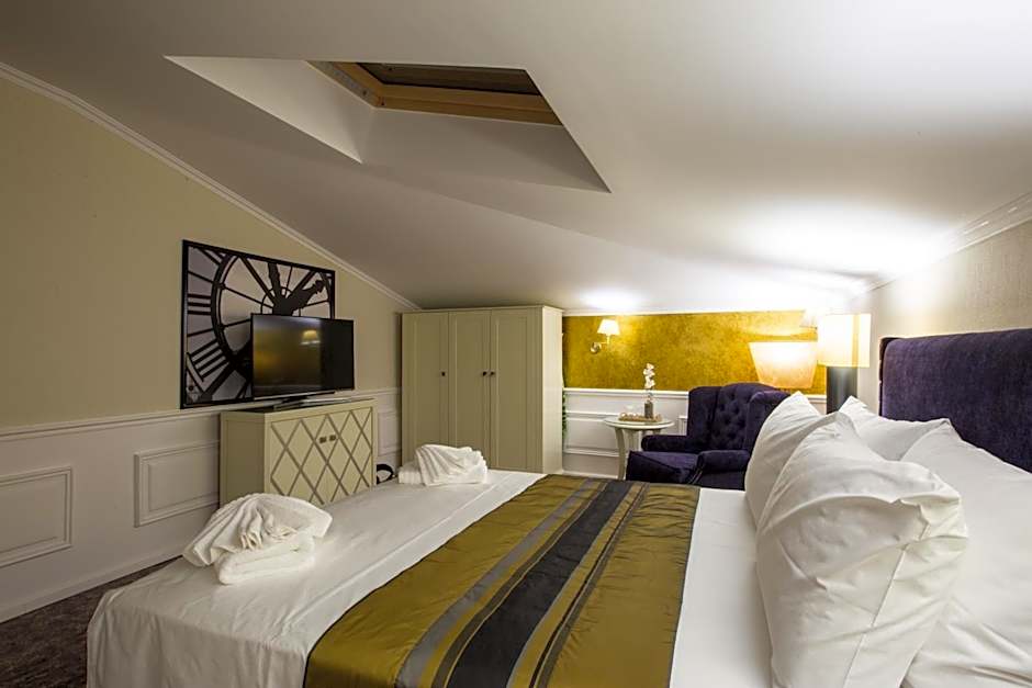 Peninsula Boutique Hotel