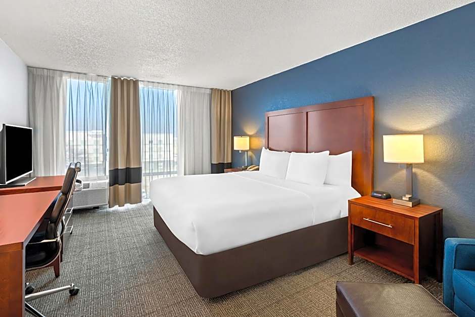 Comfort Inn & Suites Omaha Central