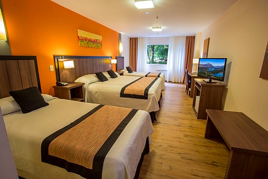 Huinid Pioneros Hotel