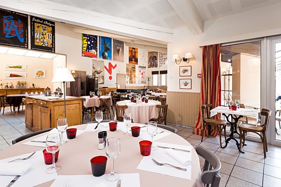 Golden Tulip Avignon Le Paradou