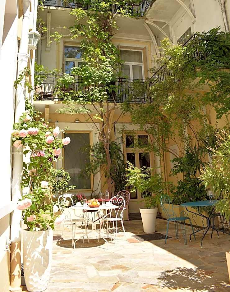 Hôtel Henri IV