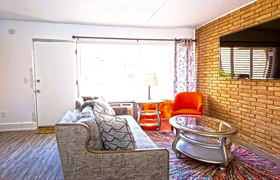 District Hotel Oklahoma City, I-44 By OYO