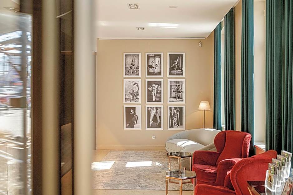 Opera Hotel