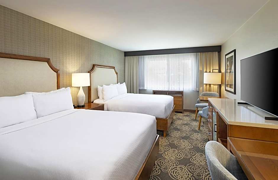 Redondo Beach Hotel, Tapestry Collection by Hilton