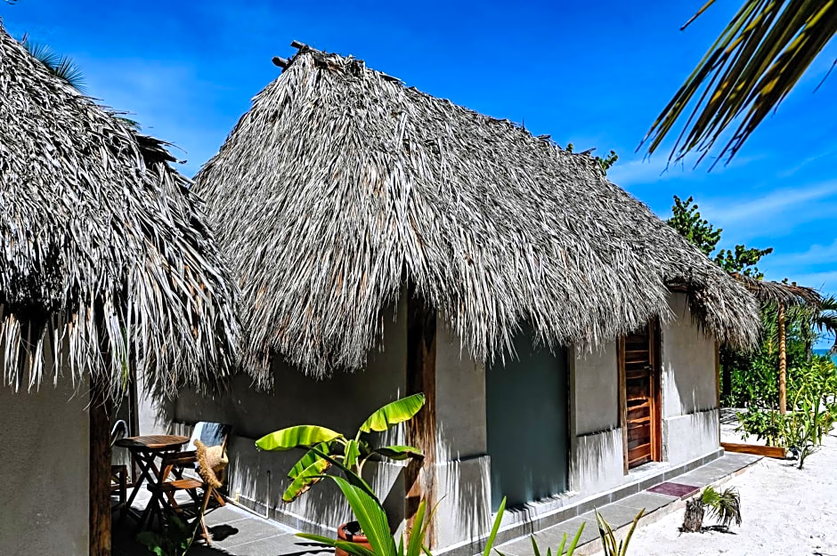 Casa Mate BeachFront Cabañas El Cuyo