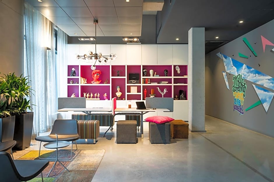 Moxy by Marriott Frankfurt Airport