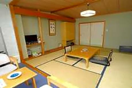 Japanese-Style Quadruple Room