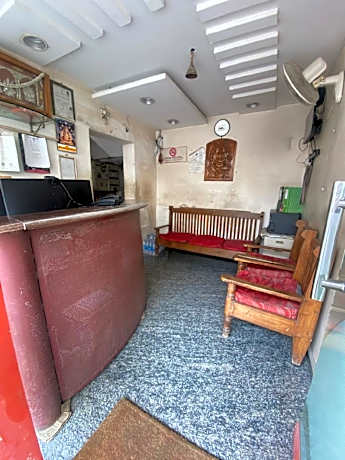 Mourya Deluxe AC Lodge