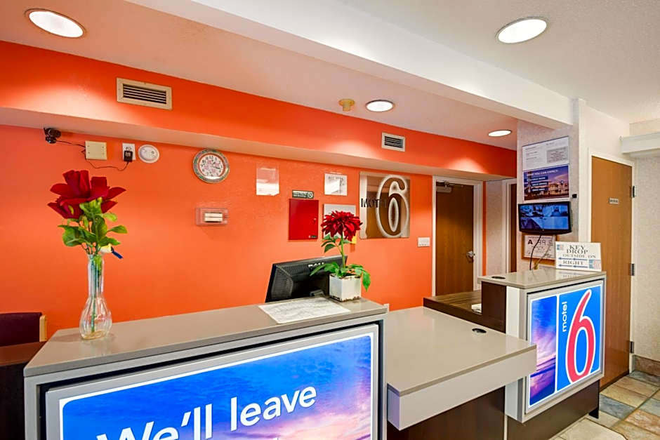 Motel 6-Statesville, NC