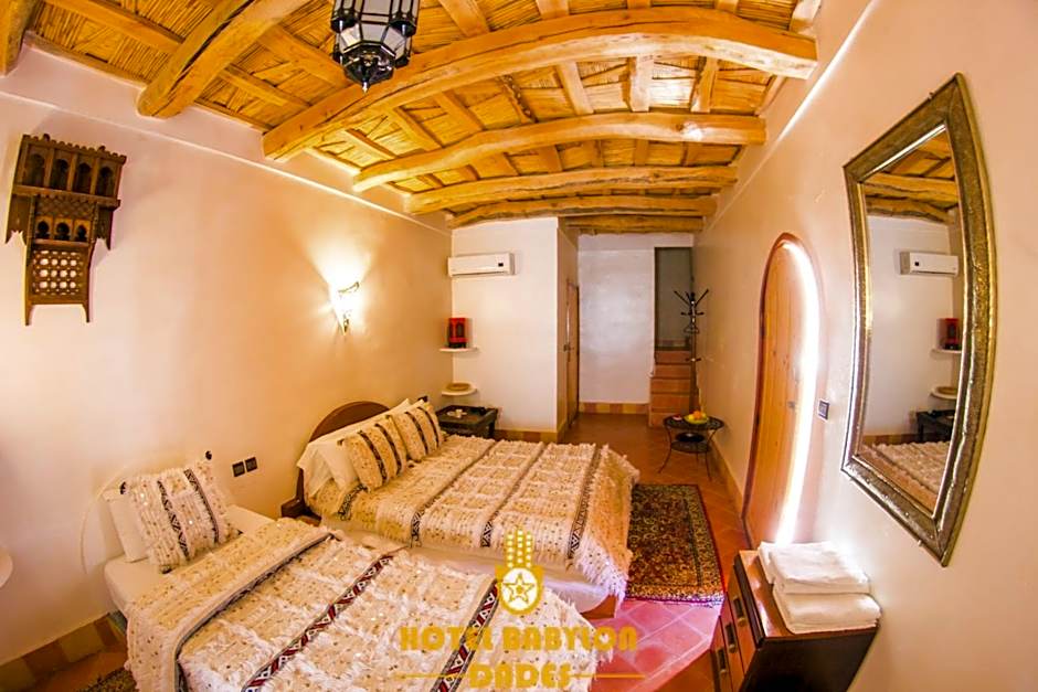 Hotel Babylon Dades