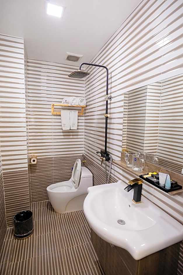 Gallant Hotel 154 - Near Cat Bi Airport