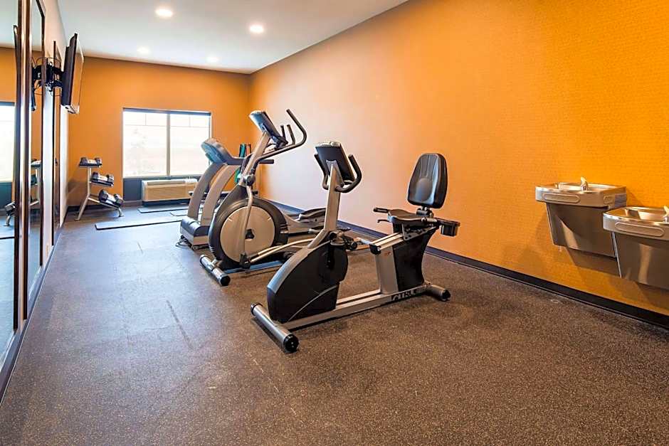 Wyndham Garden New Roads / False River