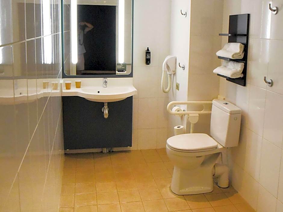 ibis Laval Le Relais D'Armor