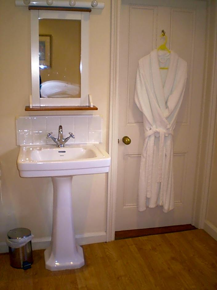 Buckley Farmhouse B & B