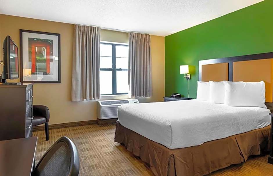 Relax Suites Extended Stay - La Mirada