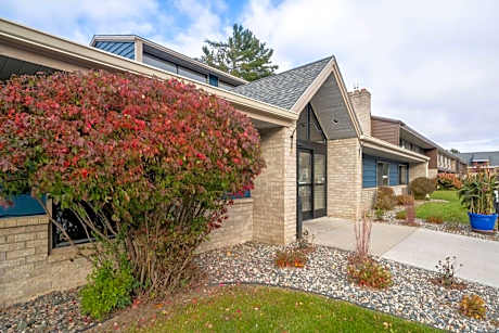 AmericInn by Wyndham Grand Rapids