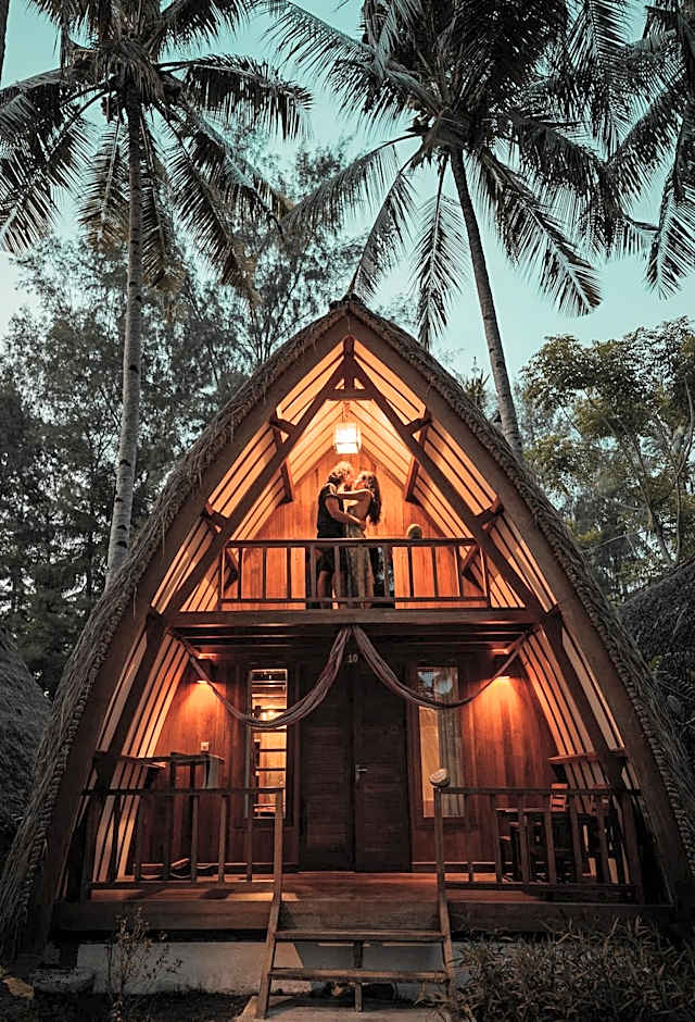 Island View Bar & Bungalow