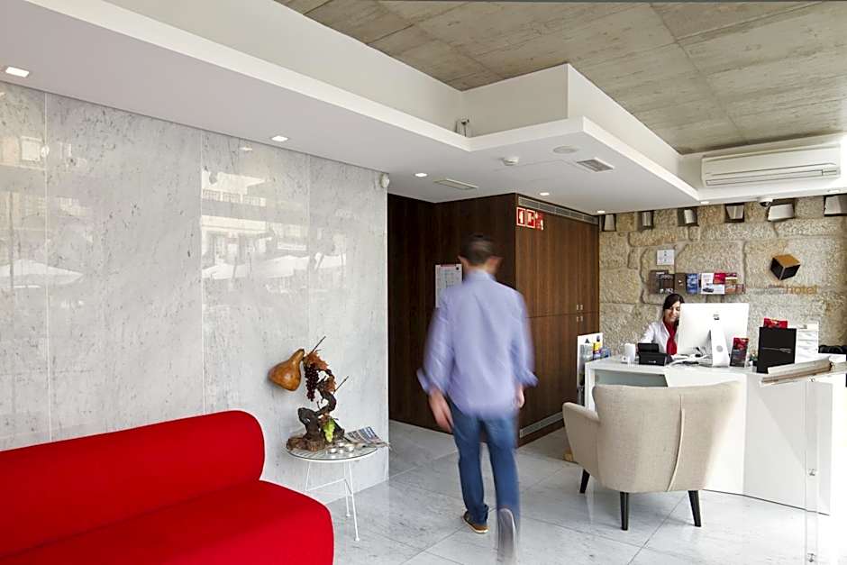Oca Ribeira do Porto Hotel