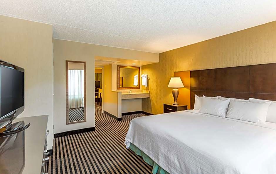 Embassy Suites By Hilton Hotel Piscataway-Somerset