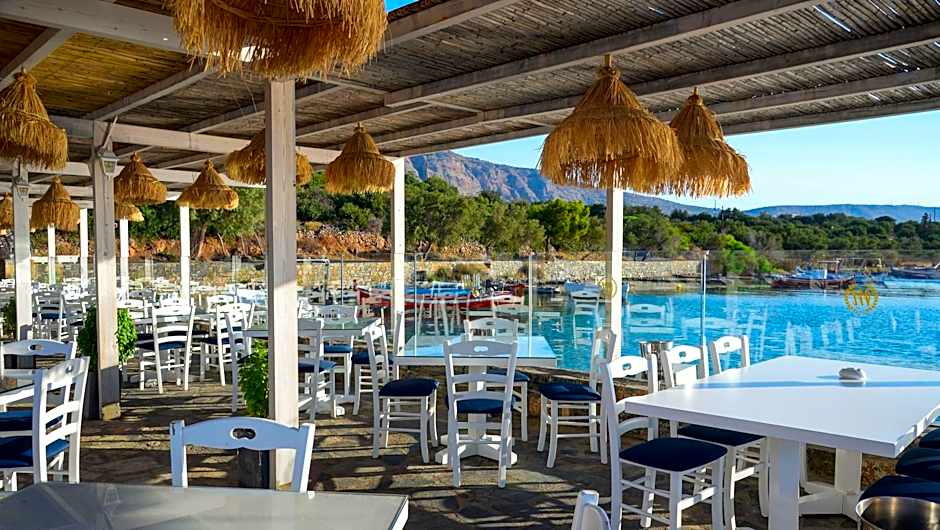 Royal Marmin Bay Boutique & Art Hotel