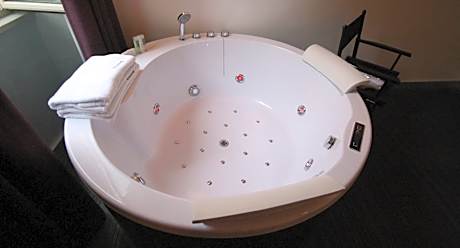 Deluxe Double Room with Spa Bath