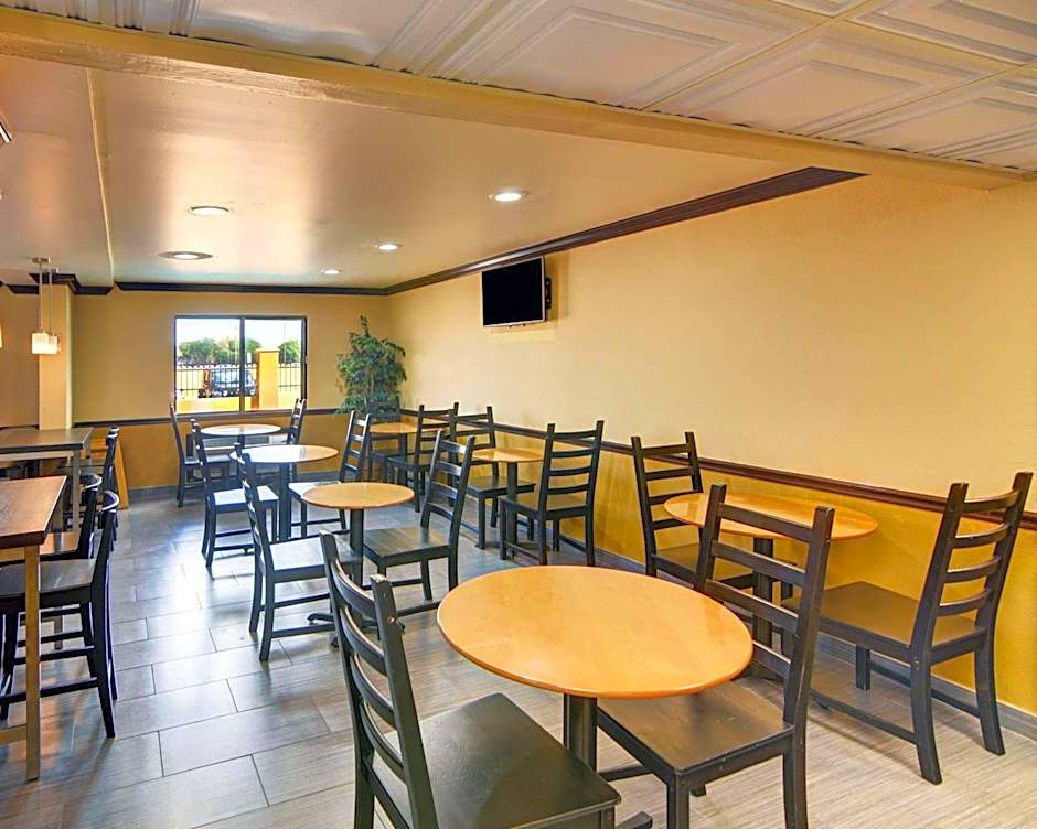 Quality Inn DFW Airport North