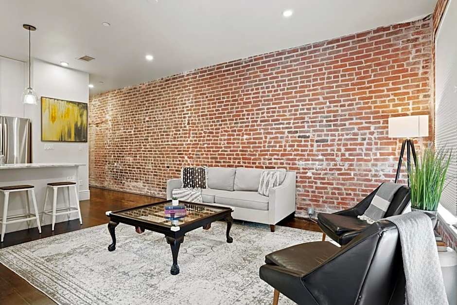 Group-friendly Suite Near Bourbon Street