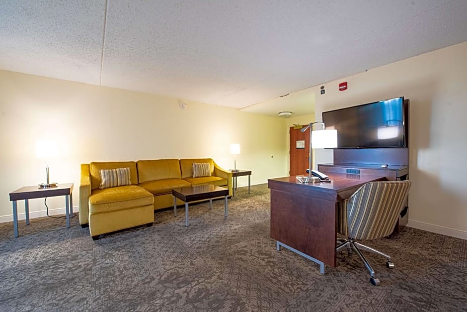 Hampton Inn By Hilton & Suites Rockville Centre, NY