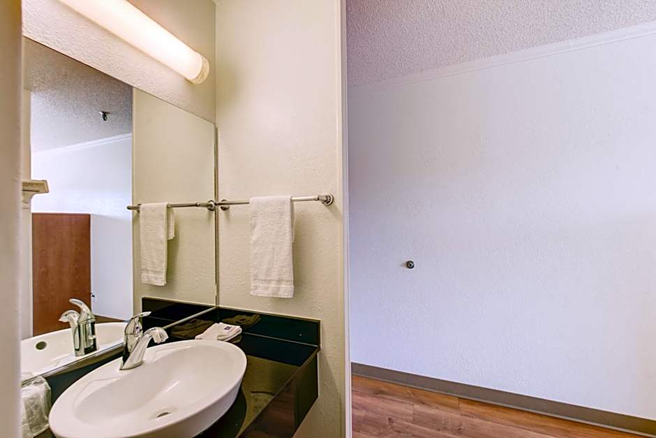 Motel 6 Virginia Beach