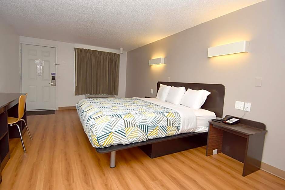 Motel 6-Hamburg, NY