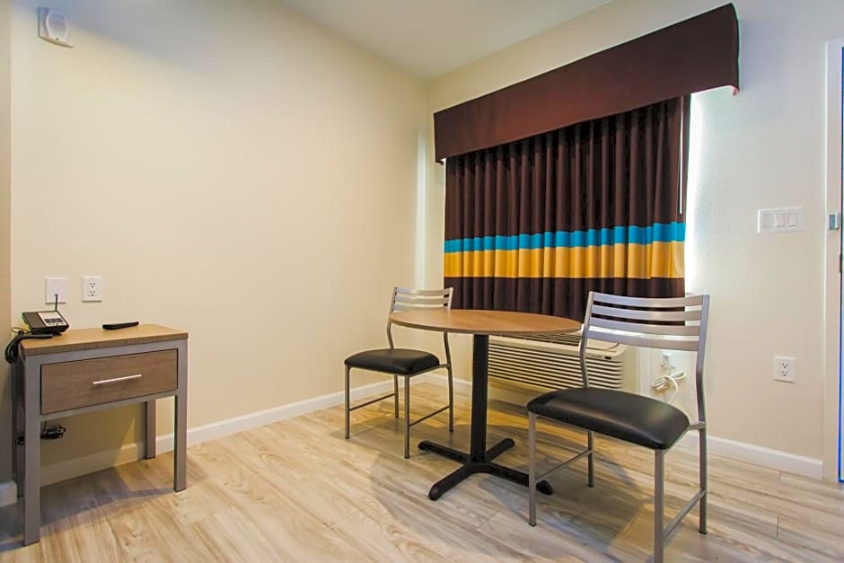 Scottish Inn & Suites - Atascocita