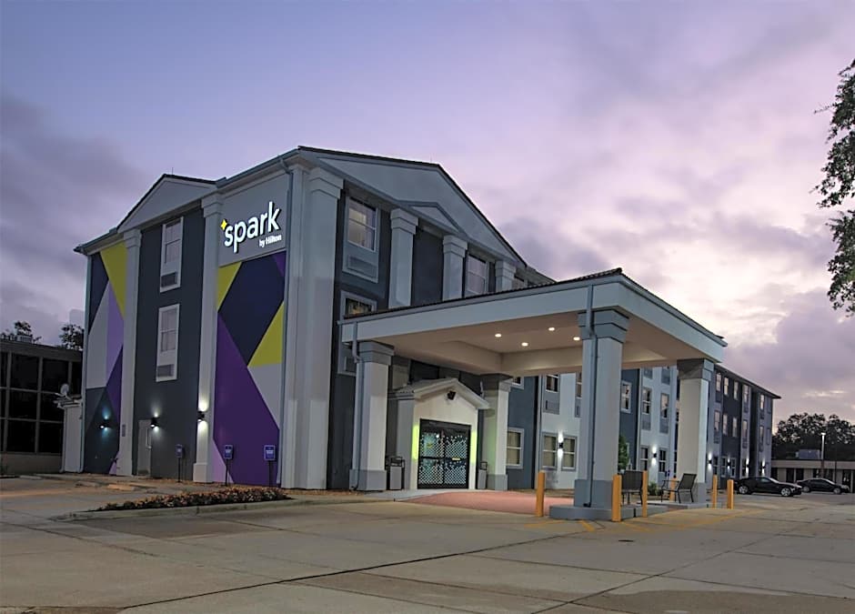 Spark by Hilton Lafayette South