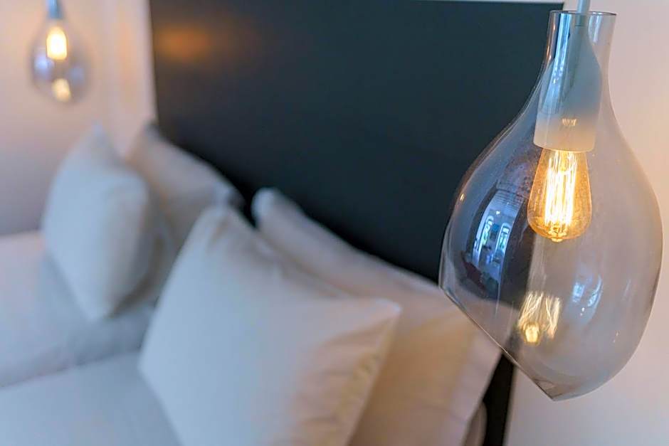 LIVIN Hydra Legacy Suite