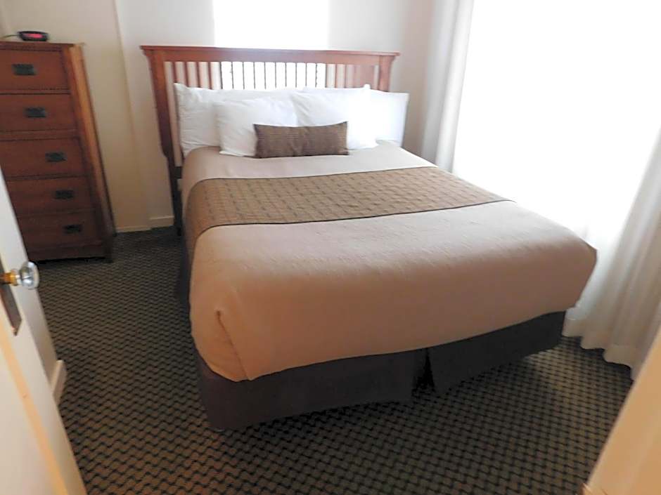 Capitola Venetian Hotel