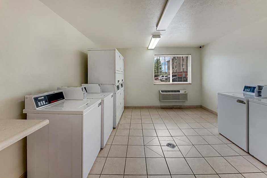 Birch Hill Suites Dayton-WP AFB