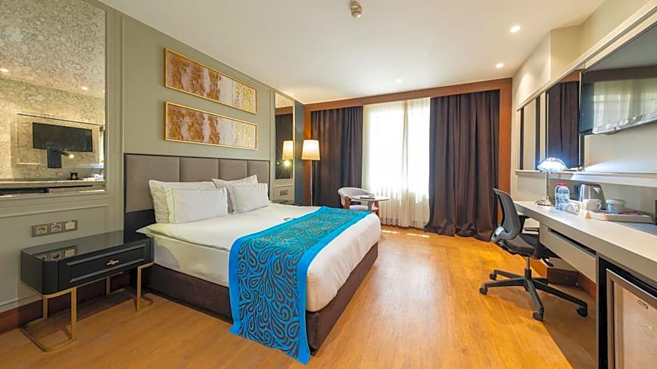 Photo 1 of 5 of Junior Suite