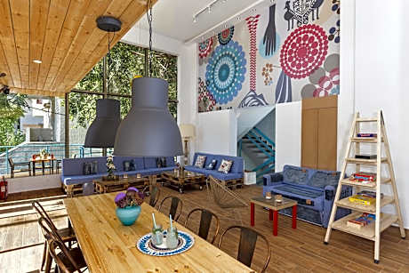 STAY Rhodes HoStel & Bar