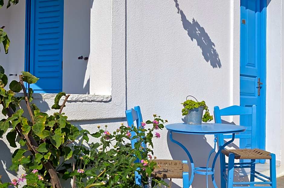 Dilino Hotel Studios