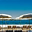 Royal Blue Hotel