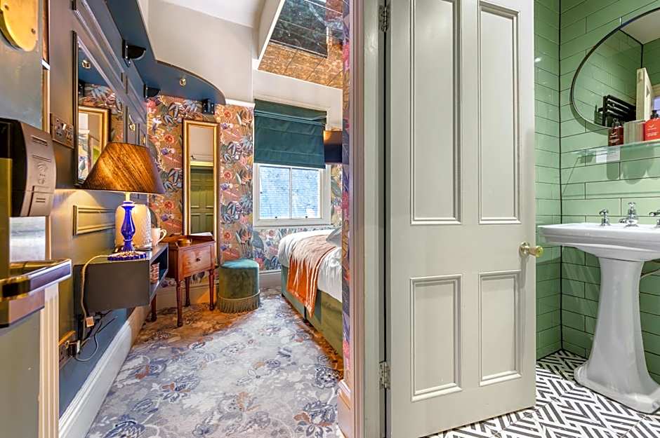 Clementine's Guest House