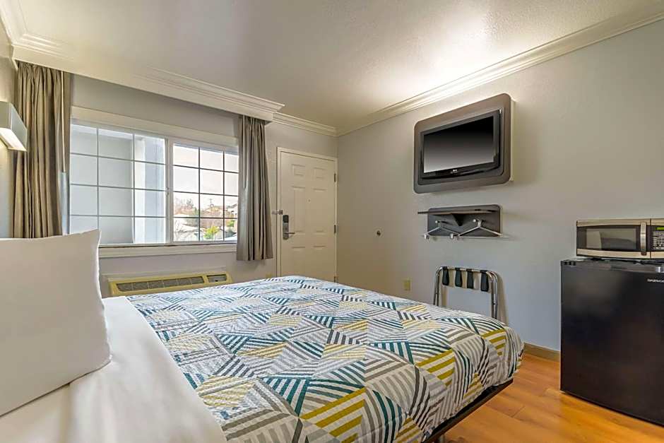 Motel 6-San Jose, CA - Convention Center