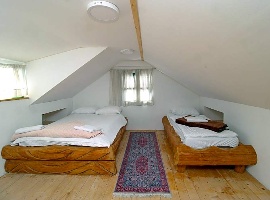 Ethno Village Dolina Mira