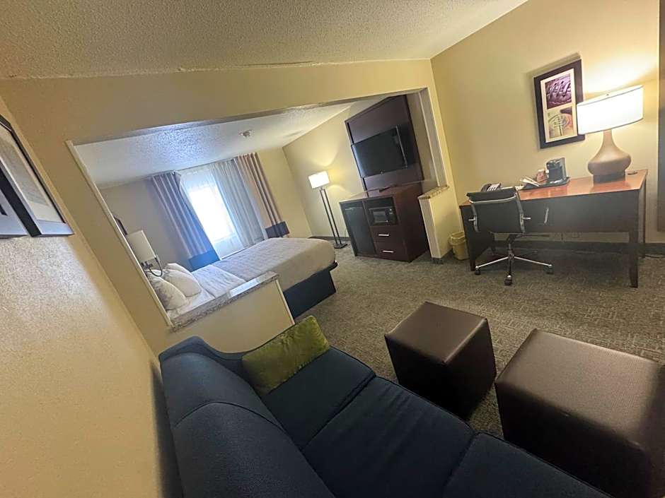 Quality Inn & Suites Green Bay - Ashwaubenon