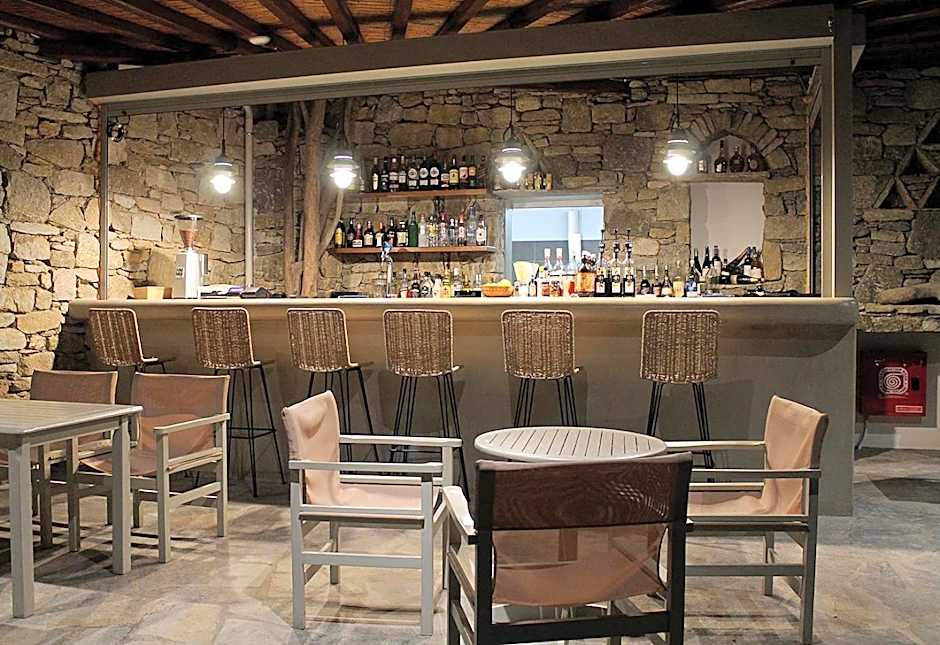 Vienoula's Garden Hotel