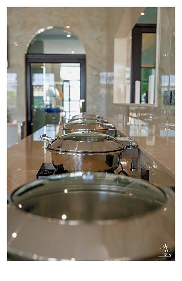 Aramis Hotel Kamphaeng Phet